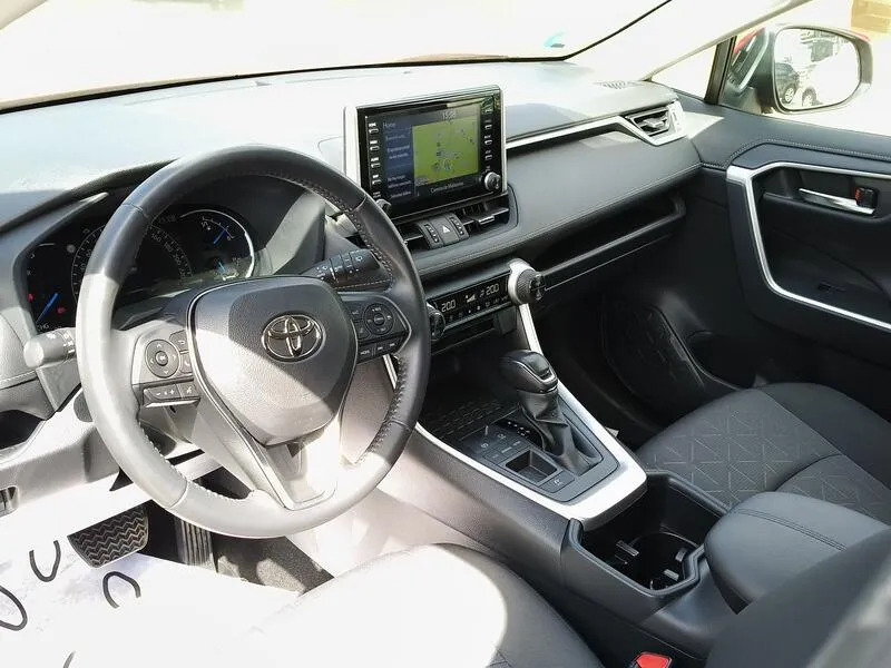Toyota RAV4 2.5l 220H Advance - foto 10