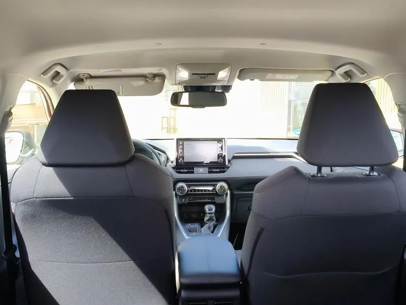 Toyota RAV4 2.5l 220H Advance - foto 36