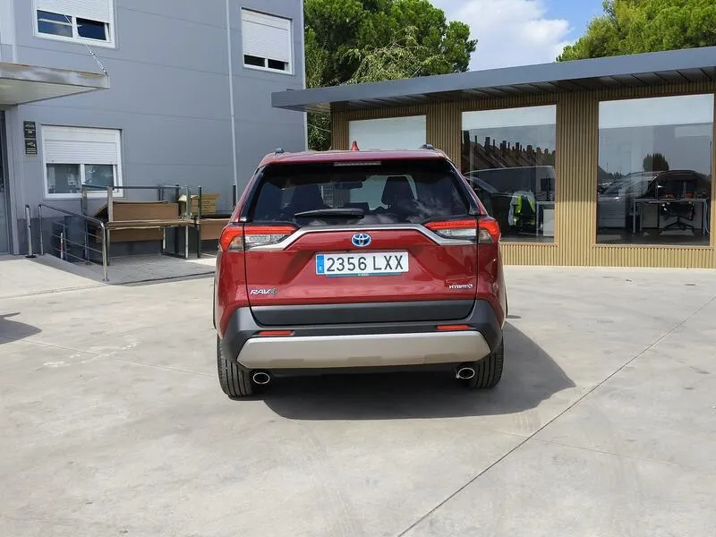 Toyota RAV4 2.5l 220H Advance - foto 5