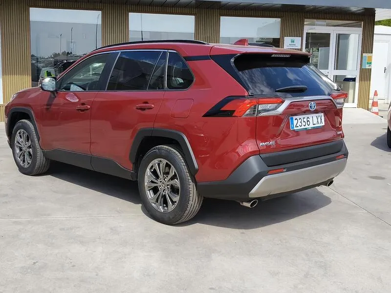 Toyota RAV4 2.5l 220H Advance - foto 4