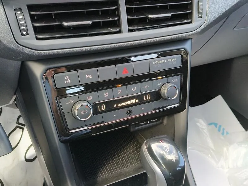 Volkswagen T-Cross Advance 1.0 TSI - foto 12