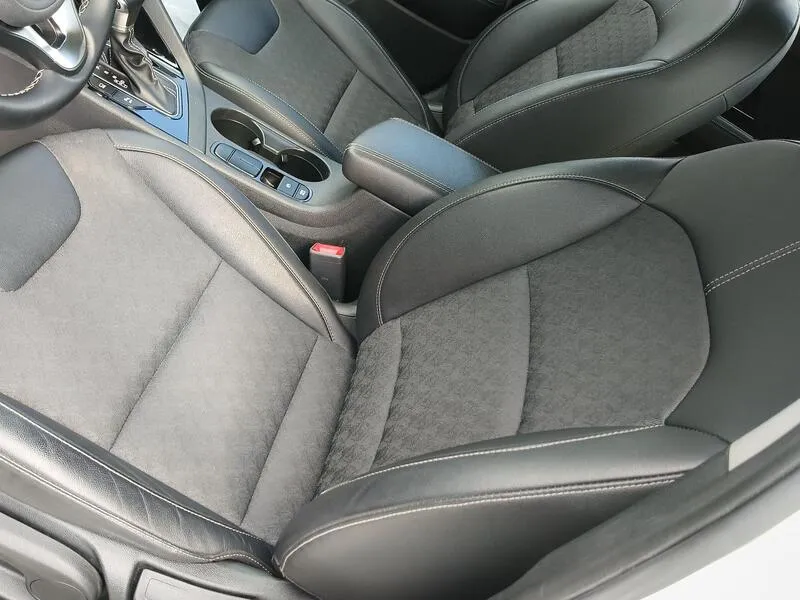 Kia Niro 1.6 GDi HEV Drive - foto 32