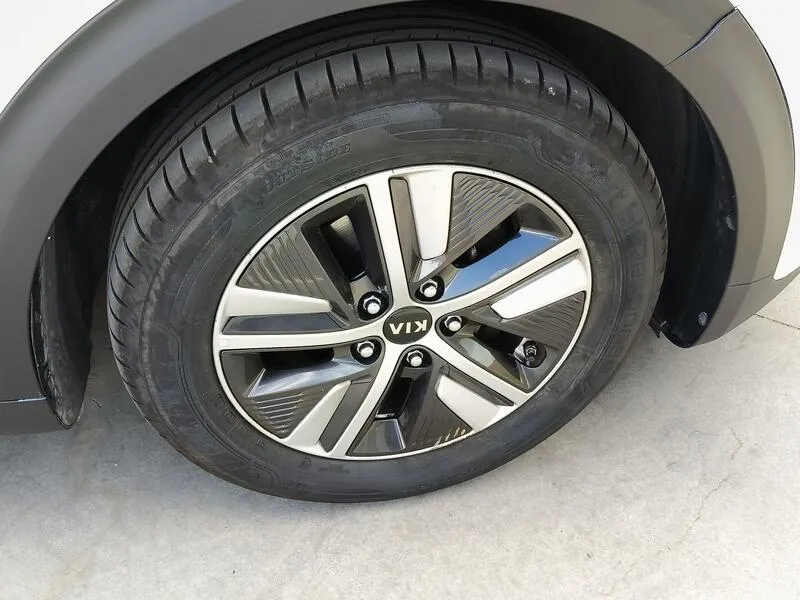 Kia Niro 1.6 GDi HEV Drive - foto 42