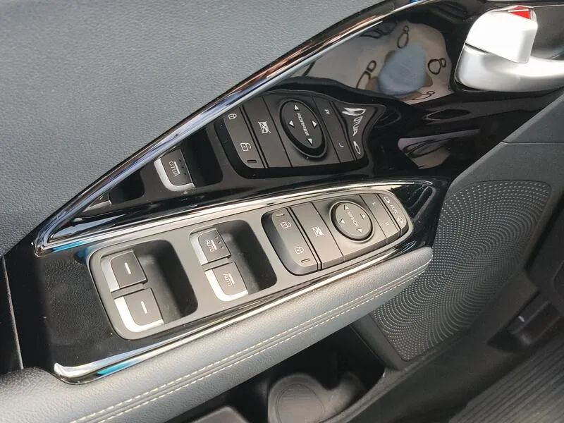 Kia Niro 1.6 GDi HEV Drive - foto 30
