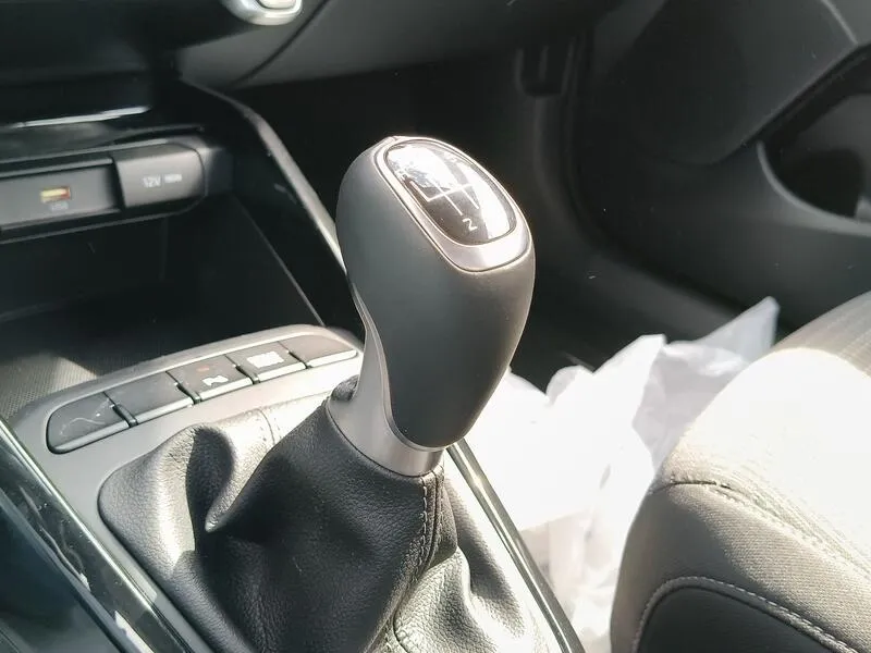 Kia Stonic 1.0 T-GDi MHEV iMT Drive - foto 14