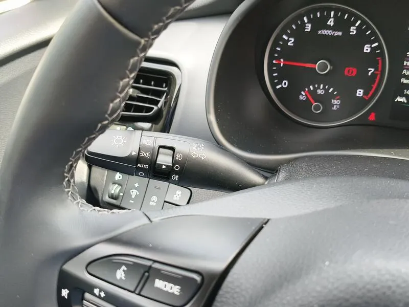 Kia Stonic 1.0 T-GDi MHEV iMT Drive - foto 26