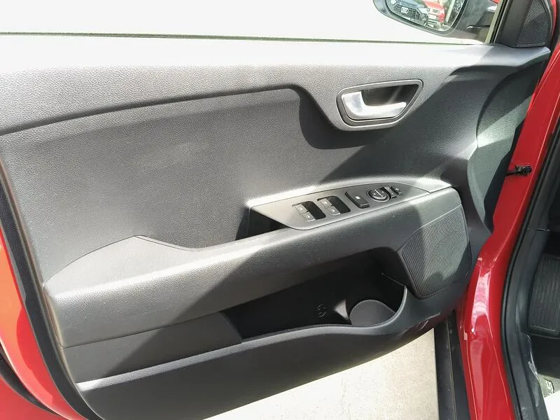 Kia Stonic 1.0 T-GDi MHEV iMT Drive - foto 31