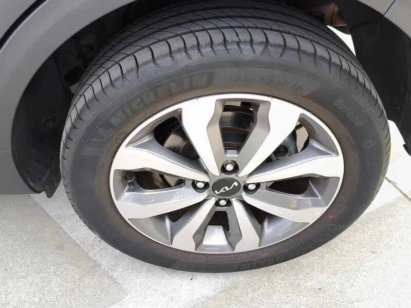 Kia Stonic 1.0 T-GDi MHEV iMT Drive - foto 46