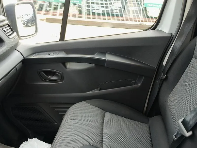 Renault Trafic Blue dCi - foto 17