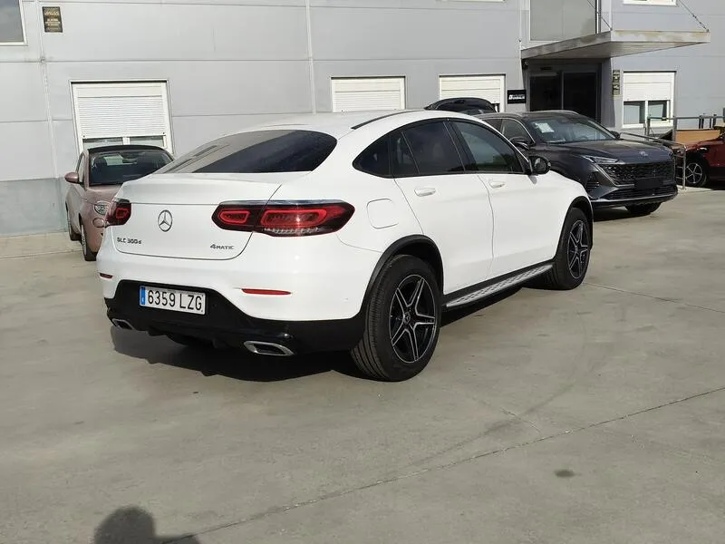 Mercedes-Benz GLC 300d 4MATIC - foto 6
