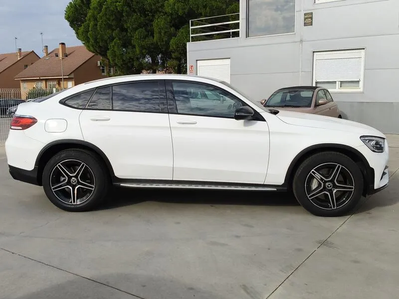 Mercedes-Benz GLC 300d 4MATIC - foto 7