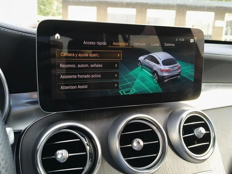 Mercedes-Benz GLC 300d 4MATIC - foto 18