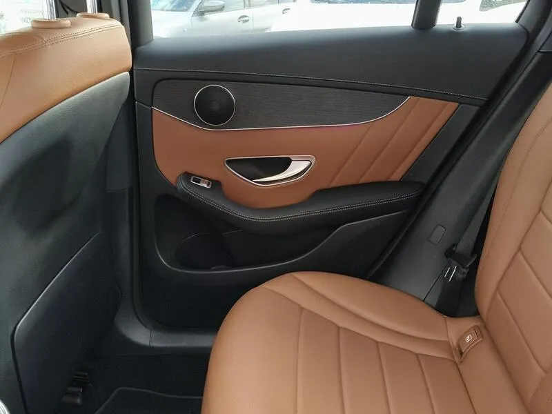 Mercedes-Benz GLC 300d 4MATIC - foto 31