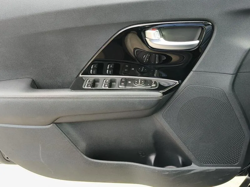 Kia Niro 1.6 GDi HEV Drive - foto 31