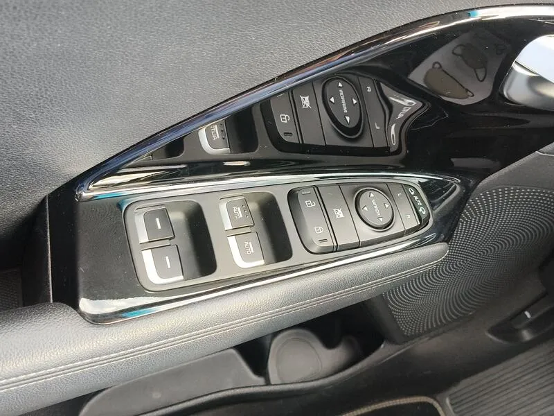 Kia Niro 1.6 GDi HEV Drive - foto 30