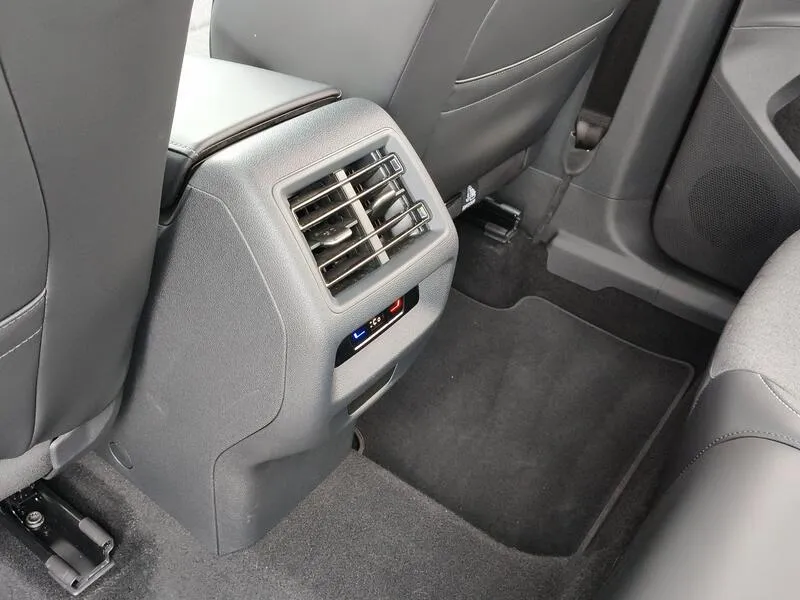 Volkswagen Tiguan 1.5 TSI eHybrid Life TSI - foto 34