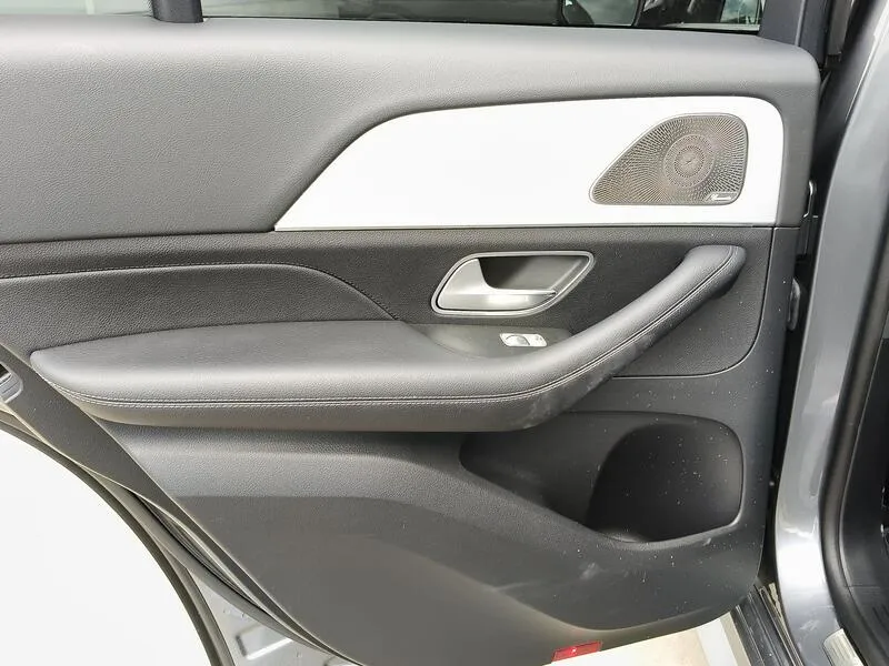 Mercedes-Benz GLE 350e 4MATIC - foto 35