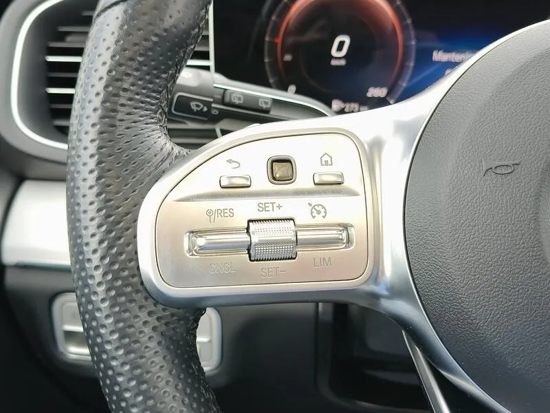 Mercedes-Benz GLE 350e 4MATIC - foto 26