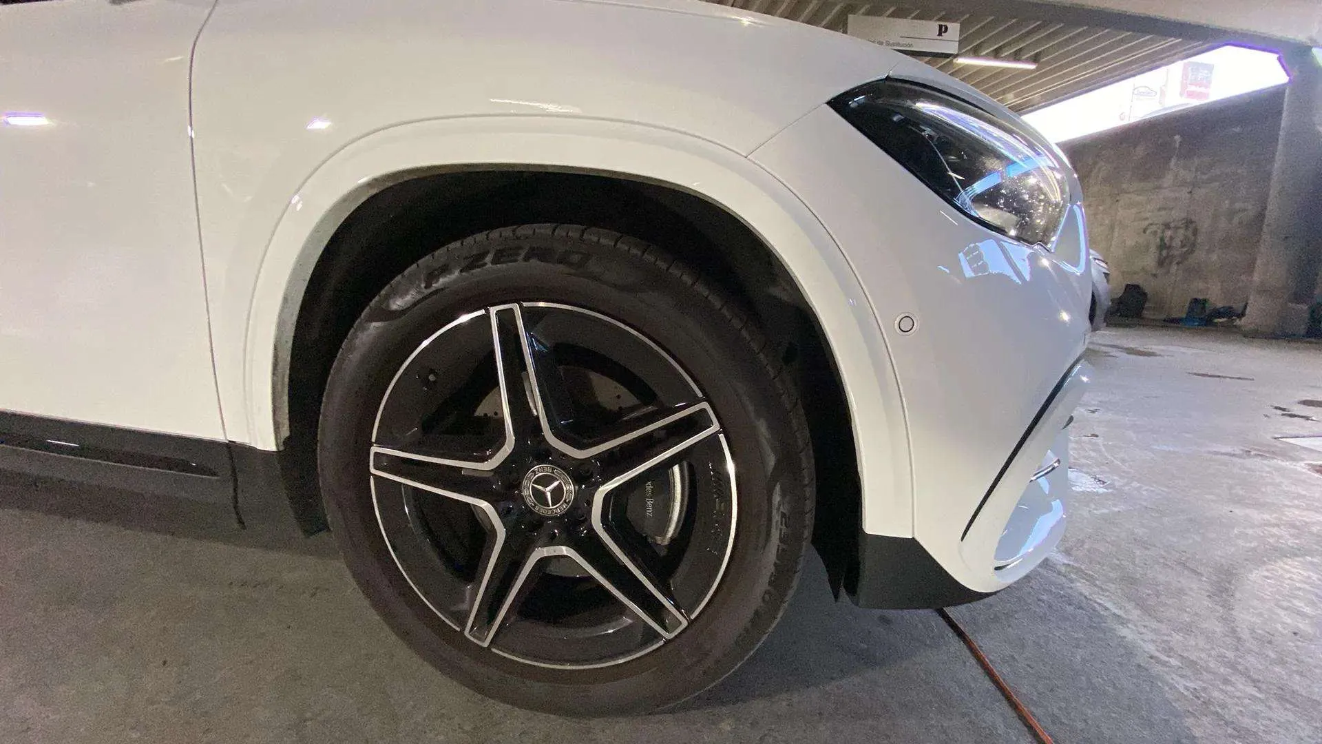Mercedes-Benz GLA 200 D - foto 18
