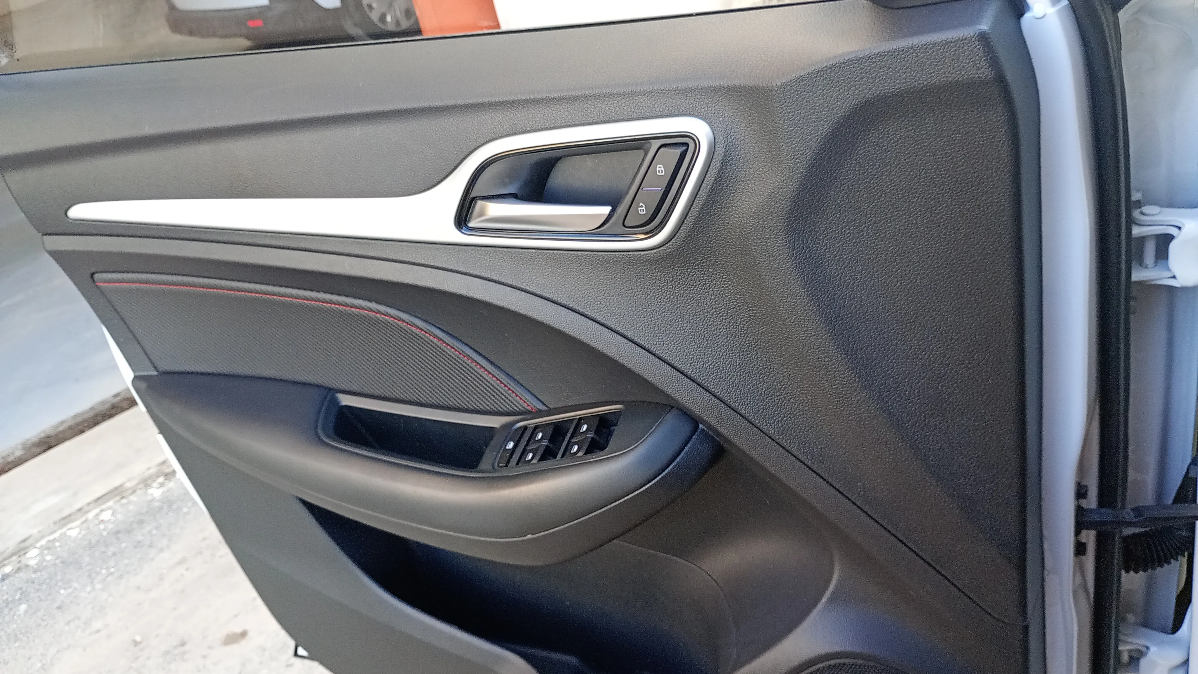 MG ZS 1.0T Comfort - foto 10