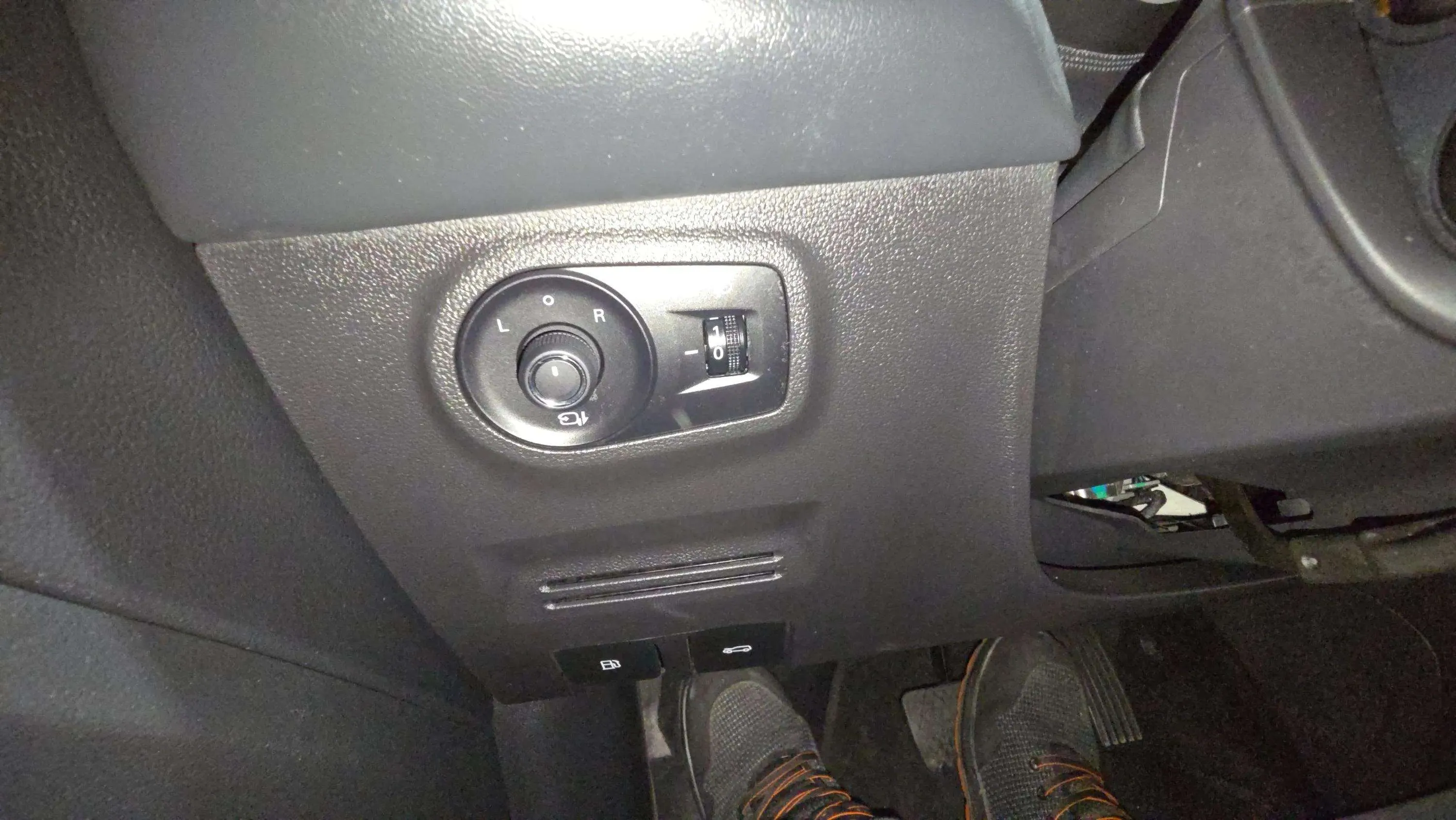 MG ZS 1.0T Luxury - foto 23