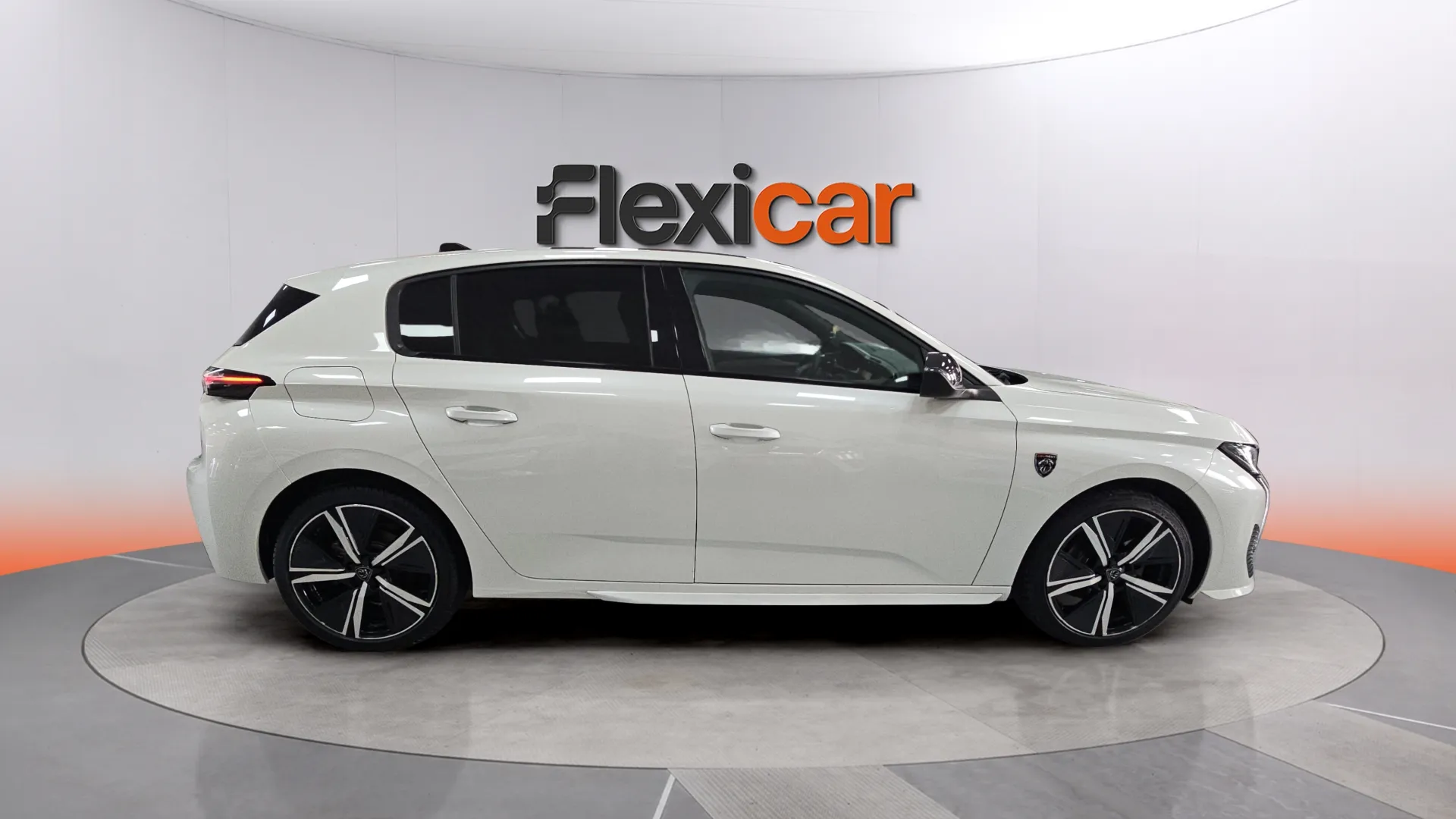 Peugeot 308 GT PureTech 130 EAT8 - foto 5