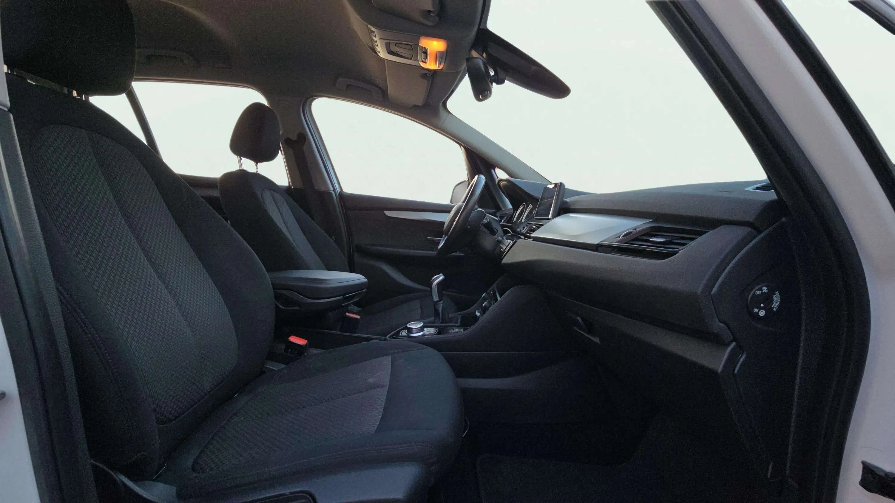 BMW Serie 2 Gran Tourer 216i - foto 23