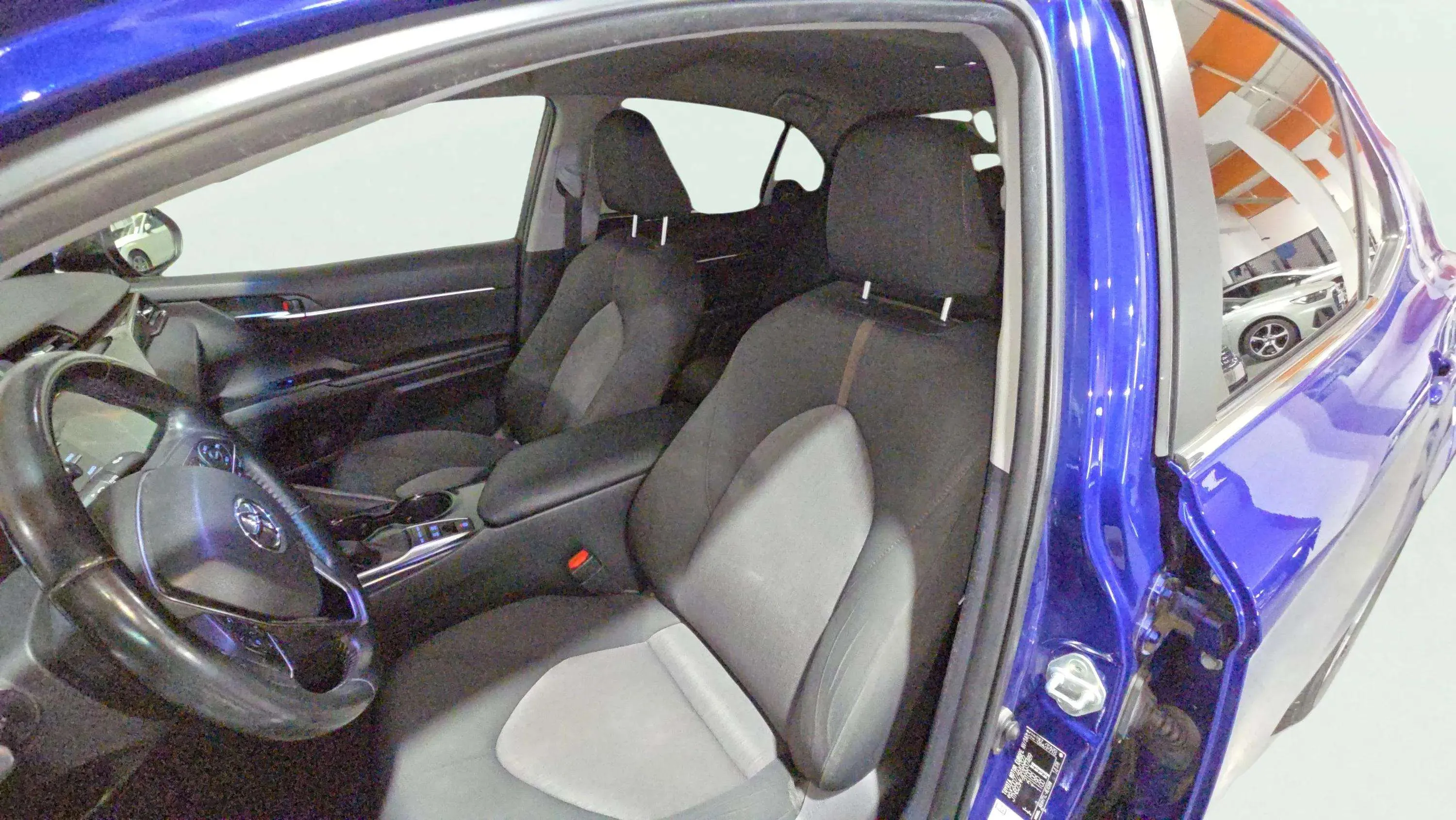Toyota Camry 2.5 220H Business - foto 20