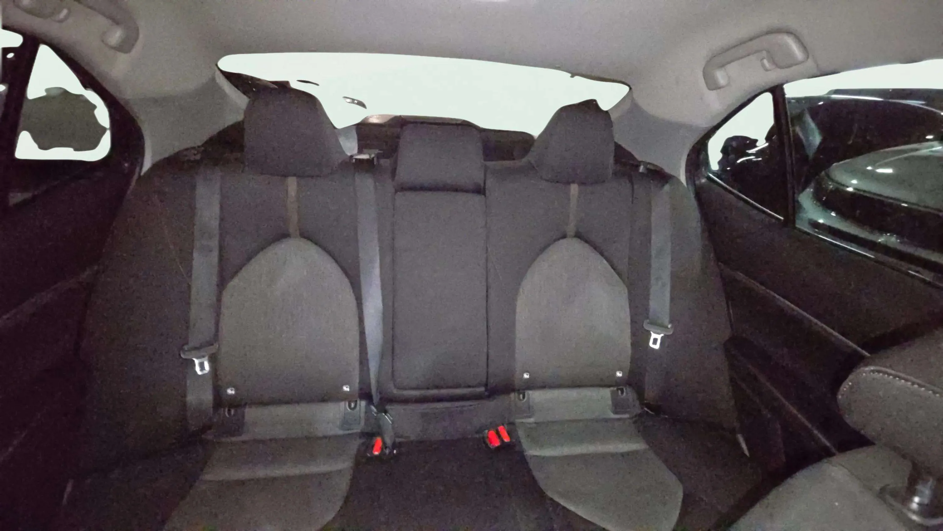 Toyota Camry 2.5 220H Business - foto 11