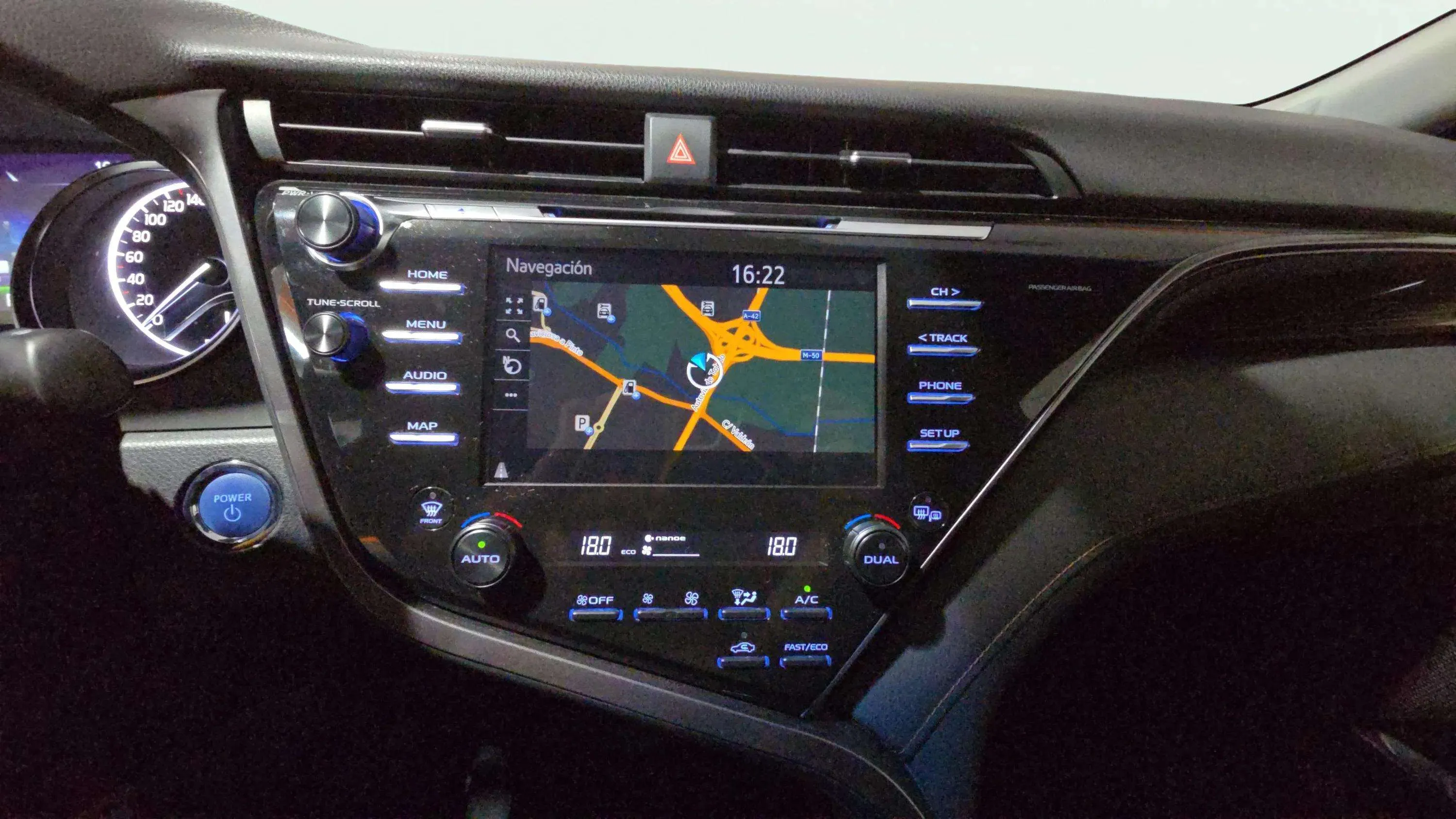Toyota Camry 2.5 220H Business - foto 13