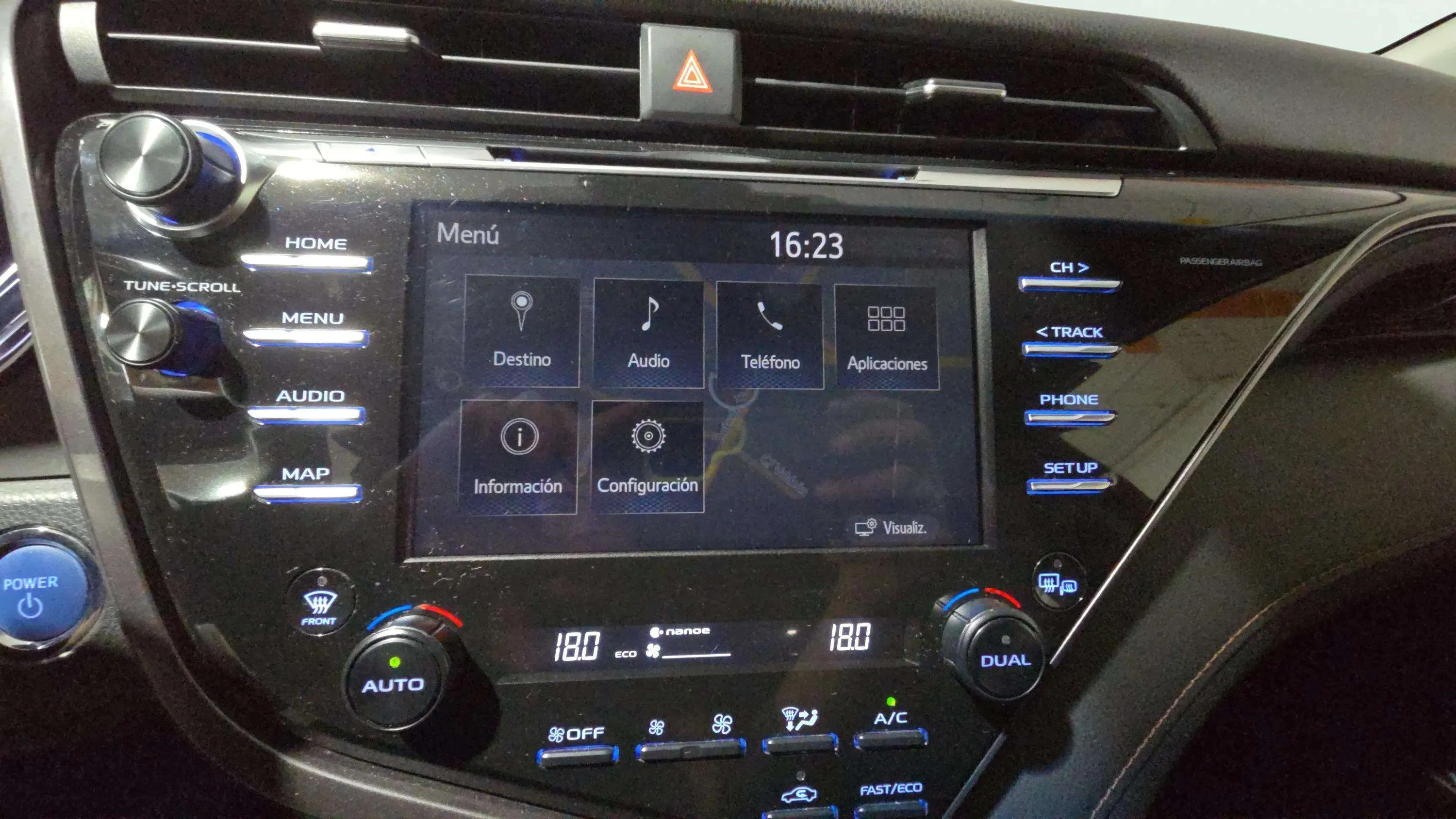 Toyota Camry 2.5 220H Business - foto 14