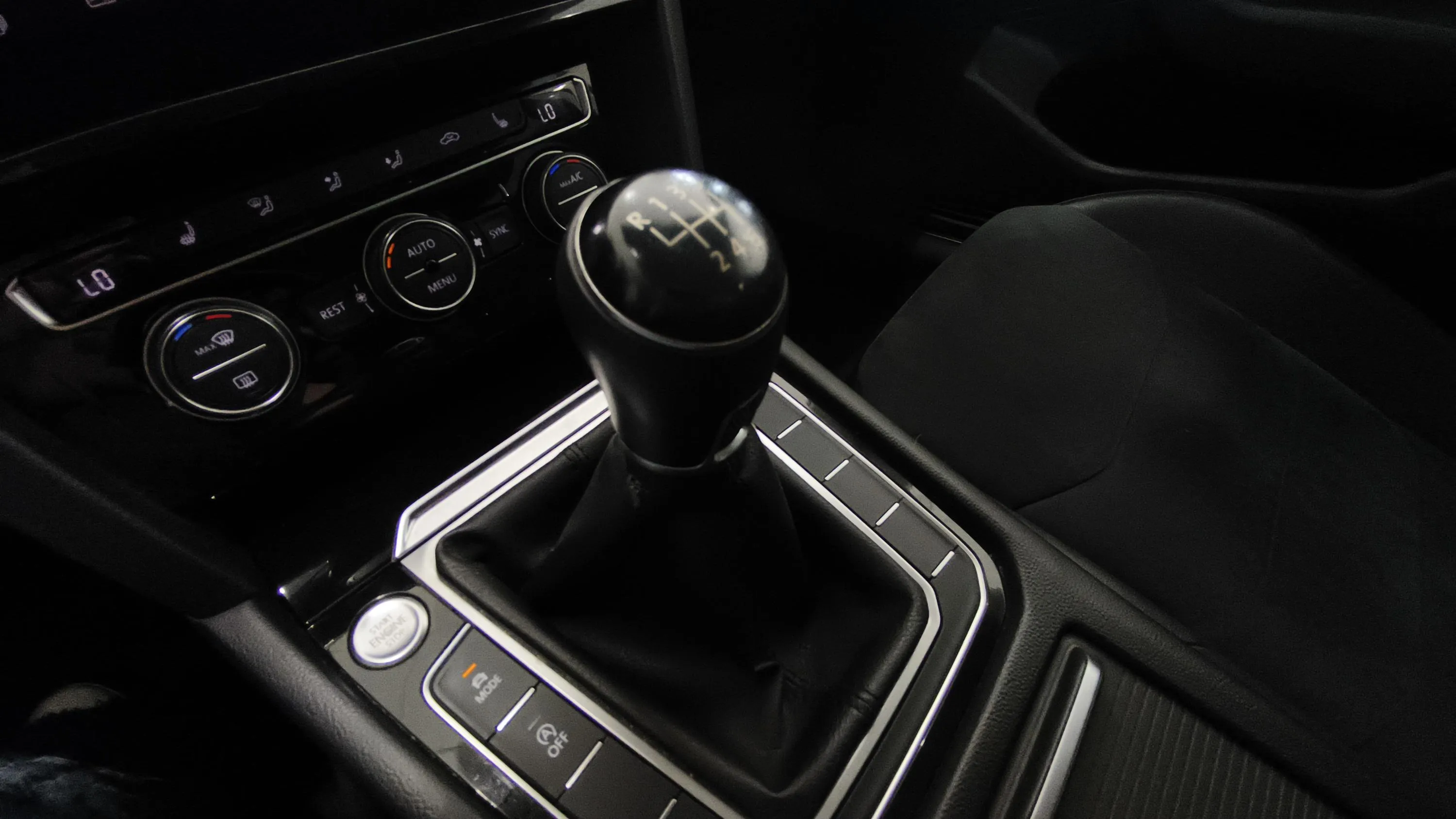 Volkswagen Arteon Elegance 2.0 TDI - foto 16