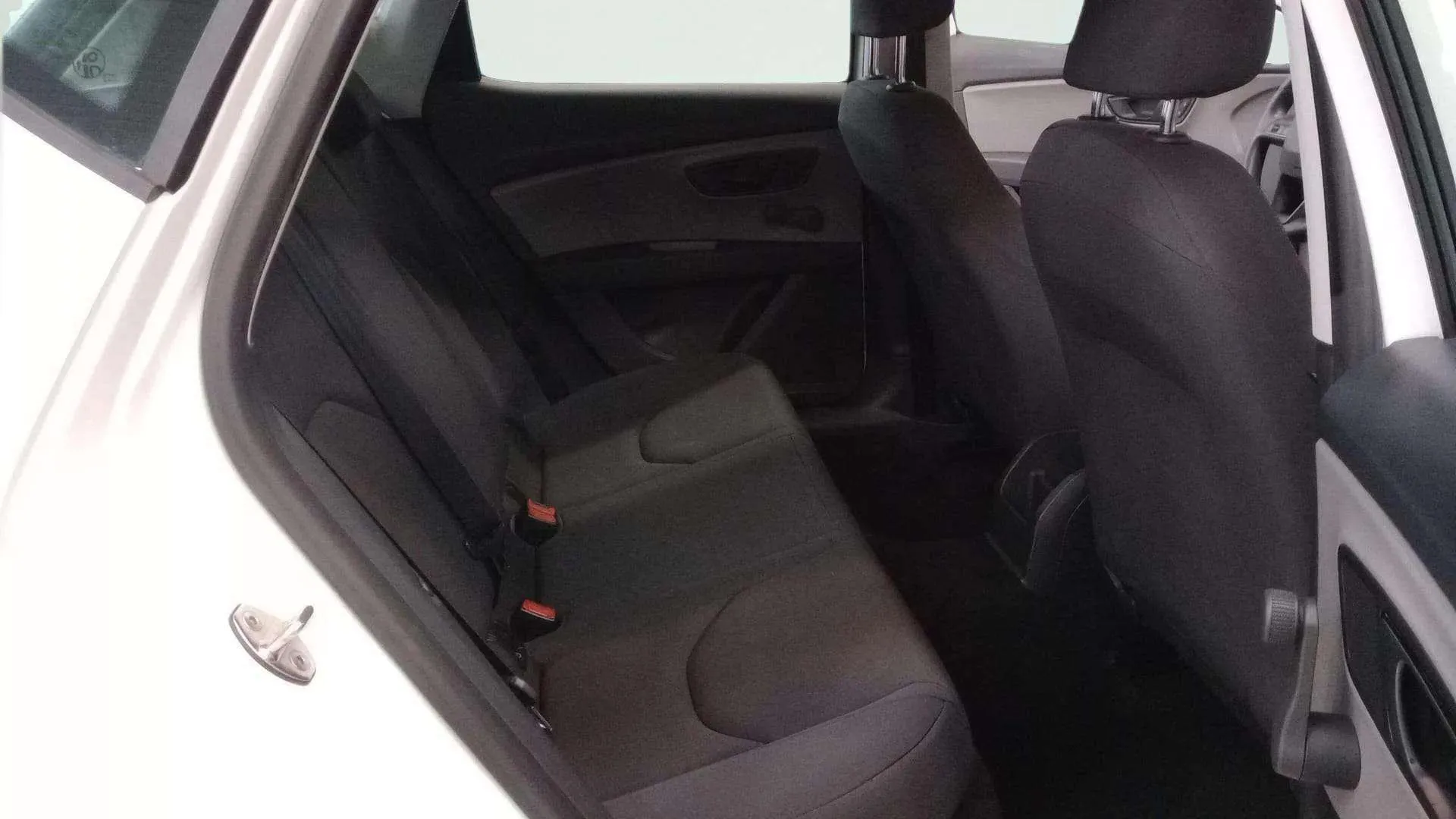 SEAT León 1.6 TDI Reference - foto 13