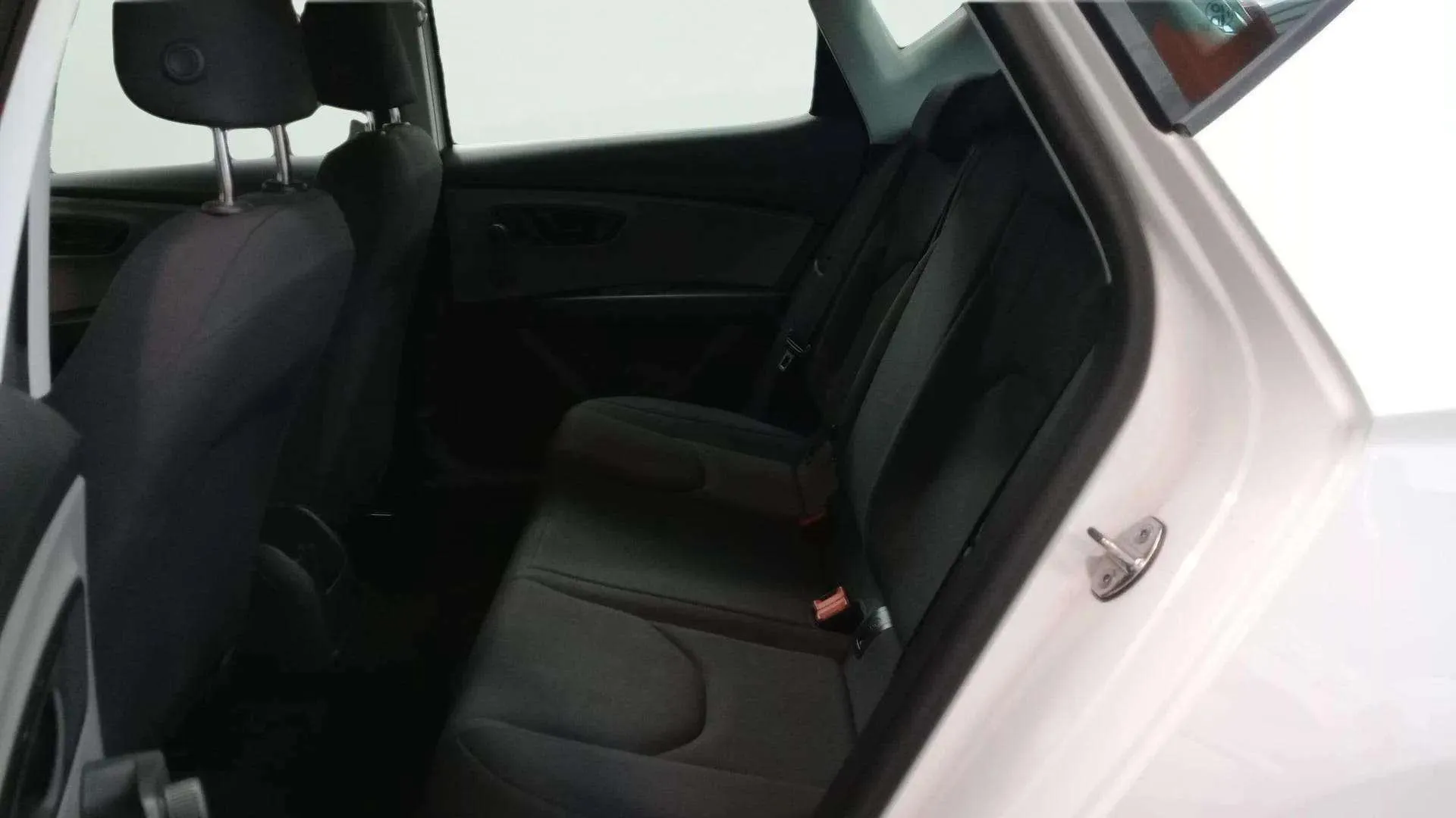 SEAT León 1.6 TDI Reference - foto 14