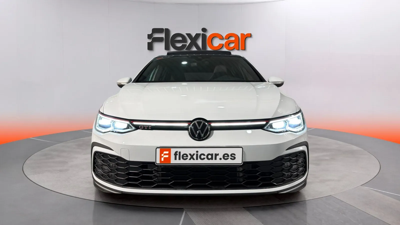 Volkswagen Golf GTI 2.0 TSI DSG - foto 3