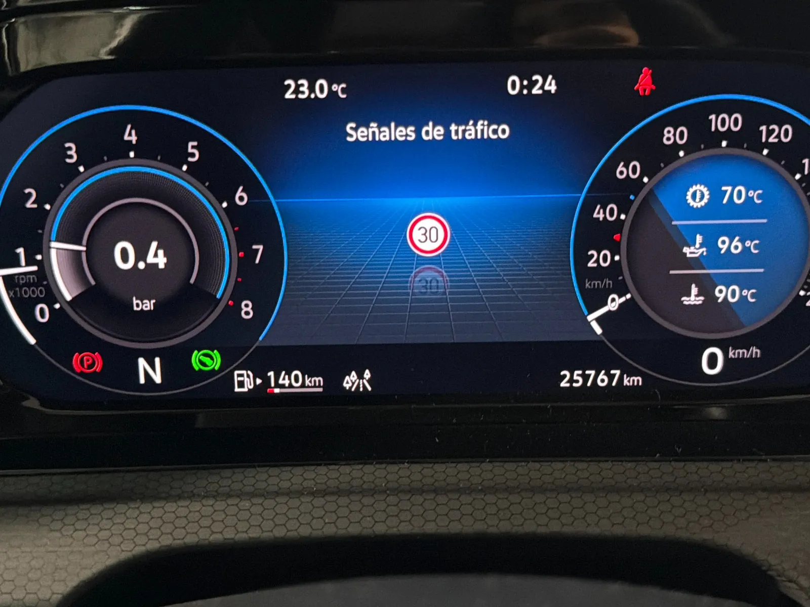 Volkswagen Golf GTI 2.0 TSI DSG - foto 10