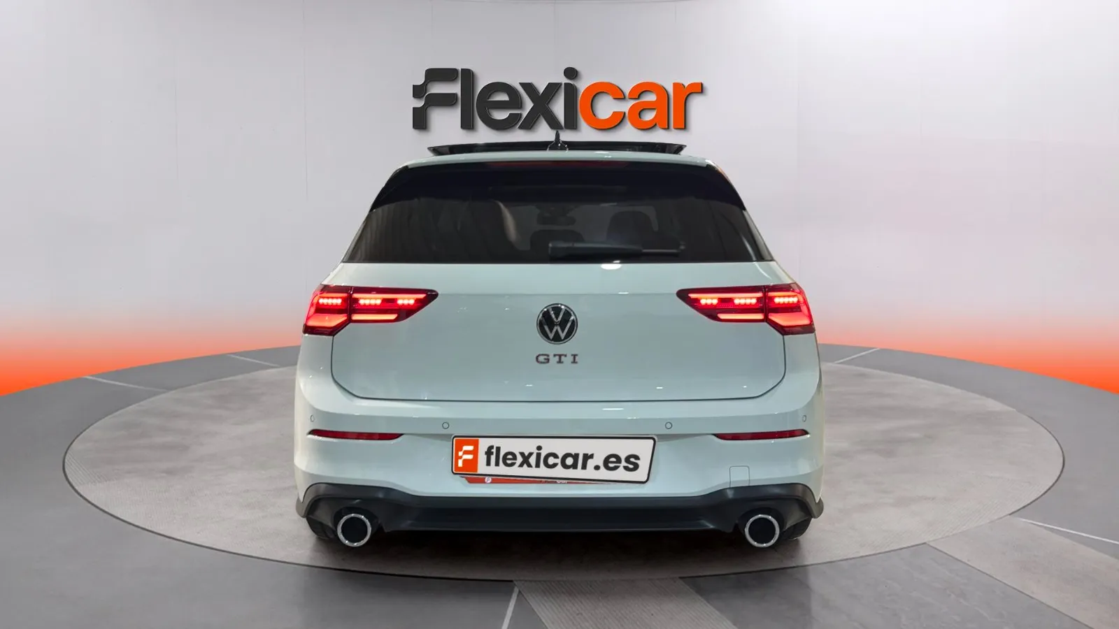 Volkswagen Golf GTI 2.0 TSI DSG - foto 4