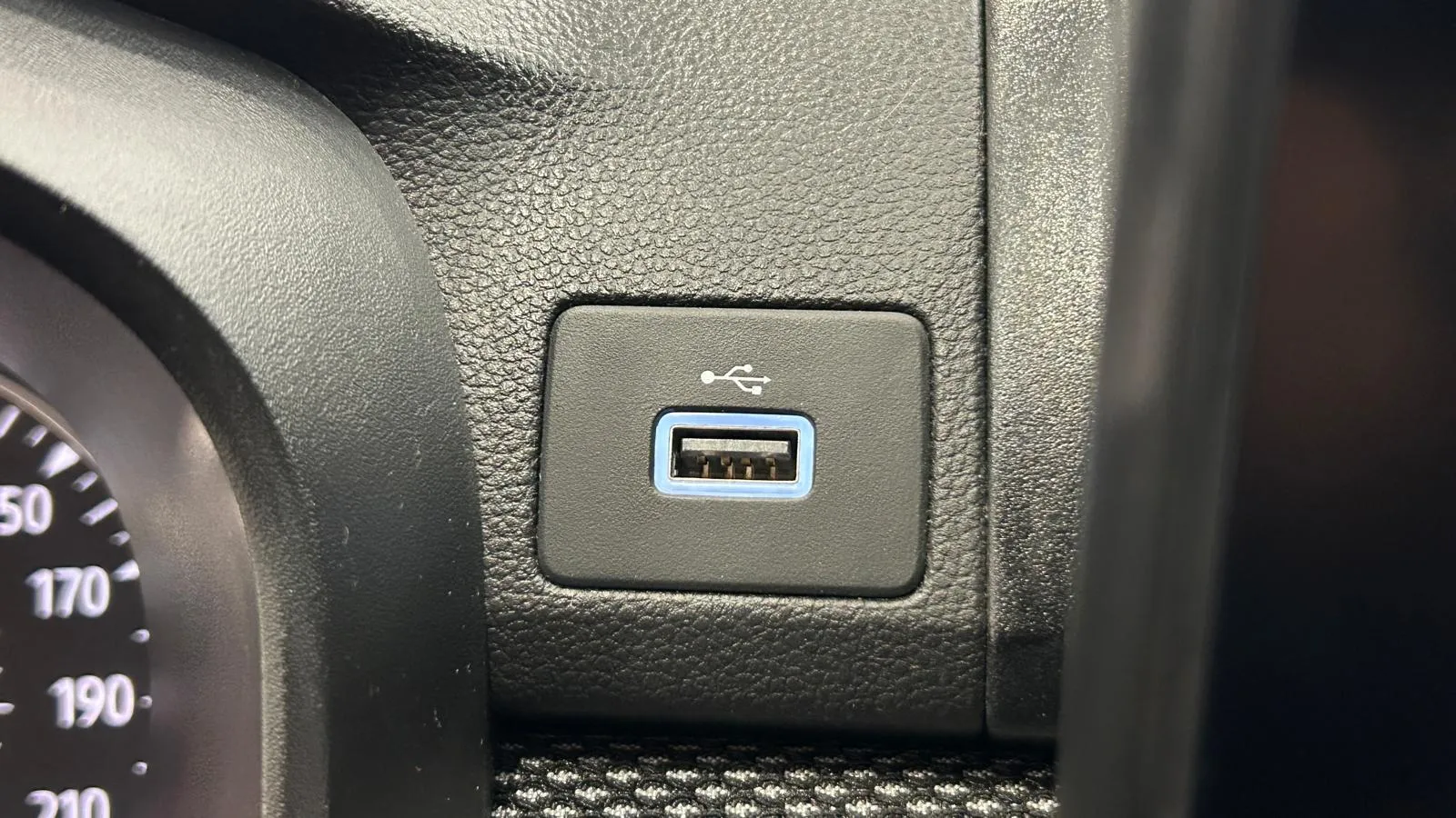 Dacia Sandero Stepway Essential TCe (90V) - foto 18