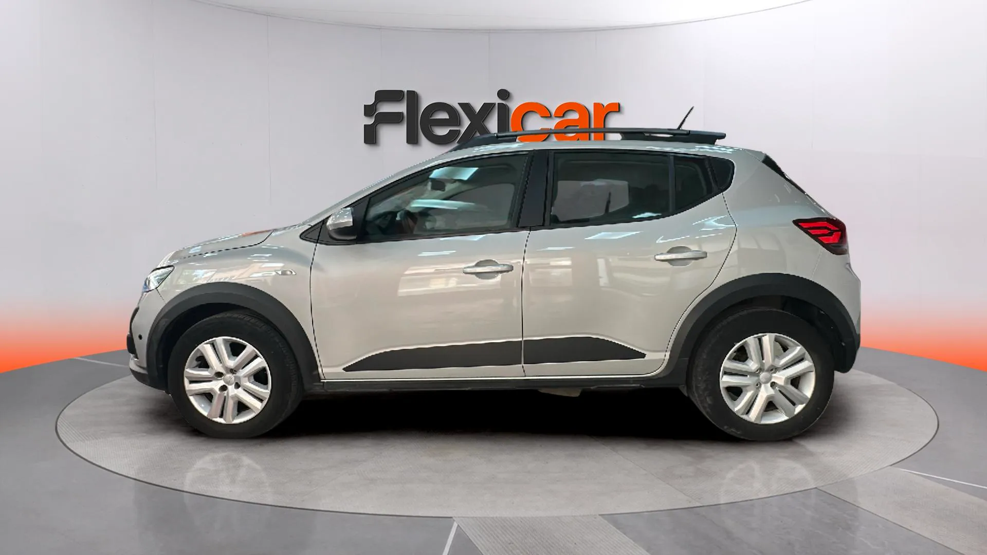 Dacia Sandero Stepway Essential TCe (90V) - foto 4