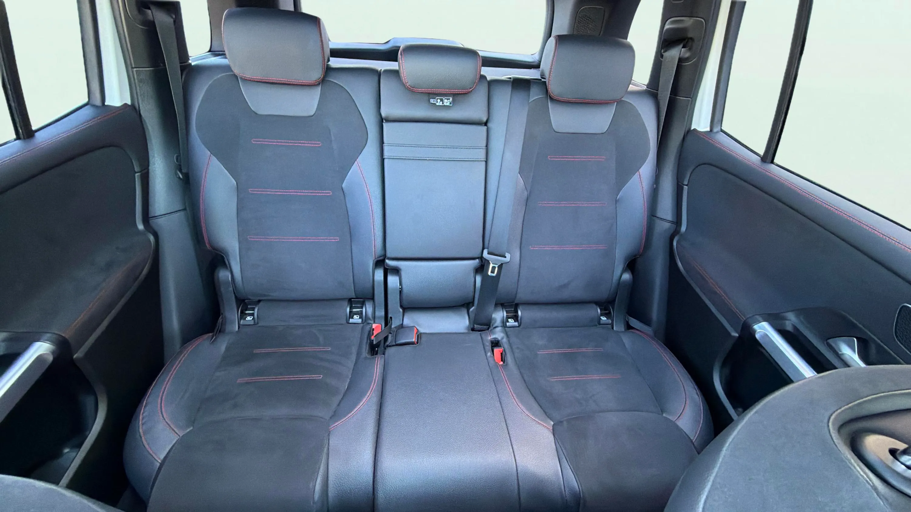 Mercedes-Benz GLB 2.0 GLB 250 4MATIC DCT - foto 15