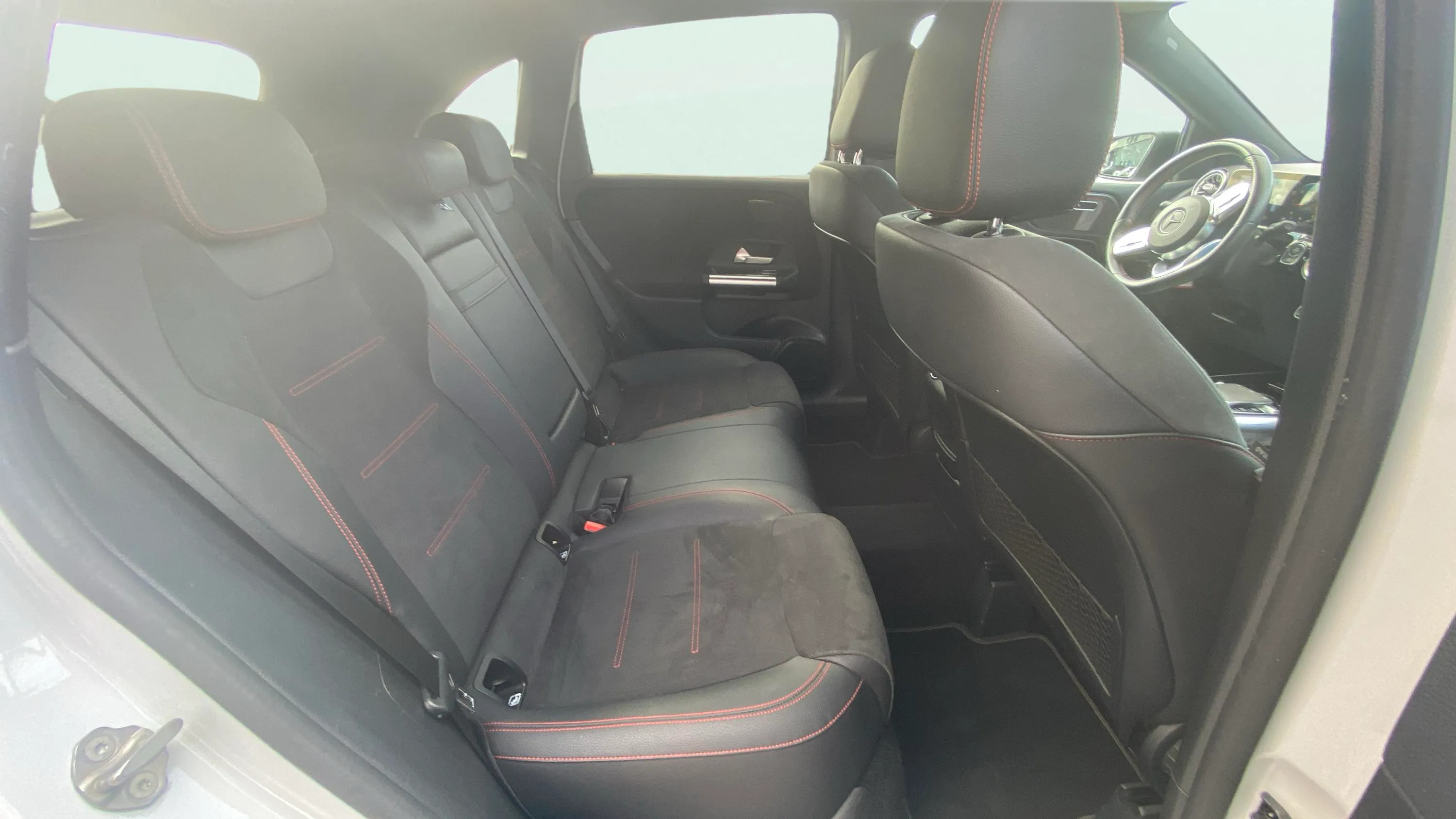 Mercedes-Benz Clase B B 200 d - foto 16