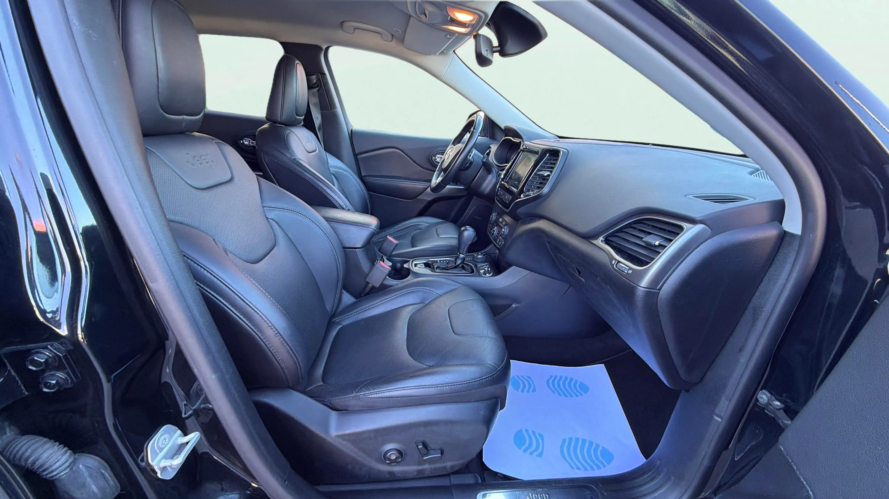Jeep Cherokee 2.2 CRD Limited E6D AWD - foto 13