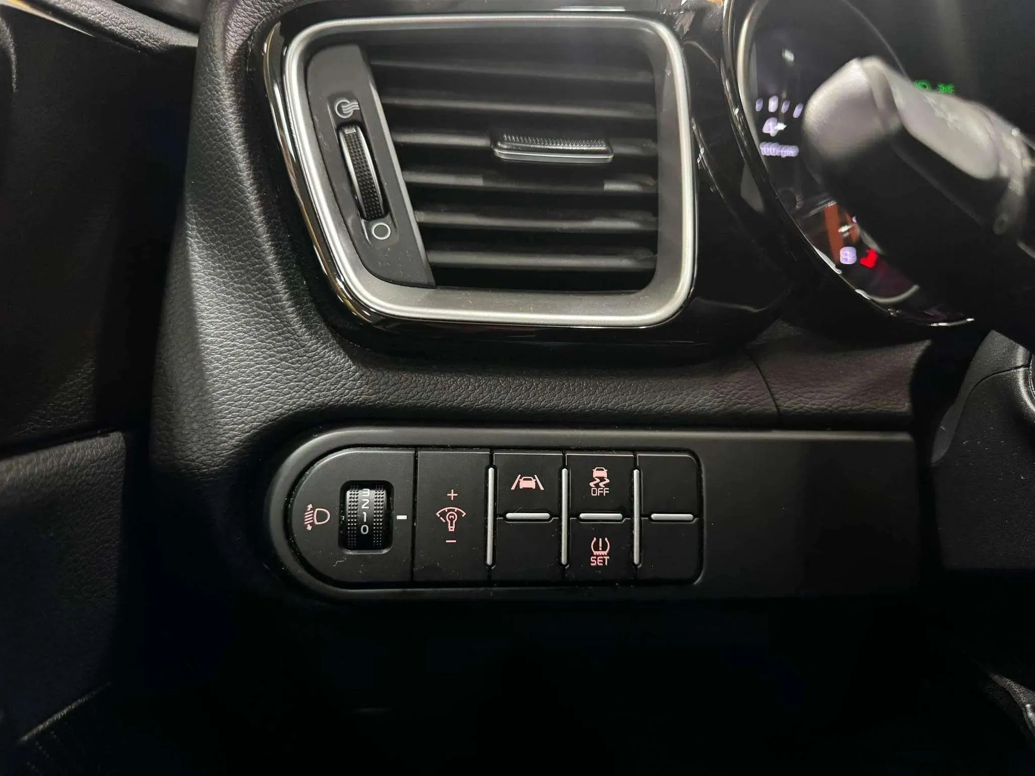 Kia Ceed 1.0 T-GDi Tech - foto 19