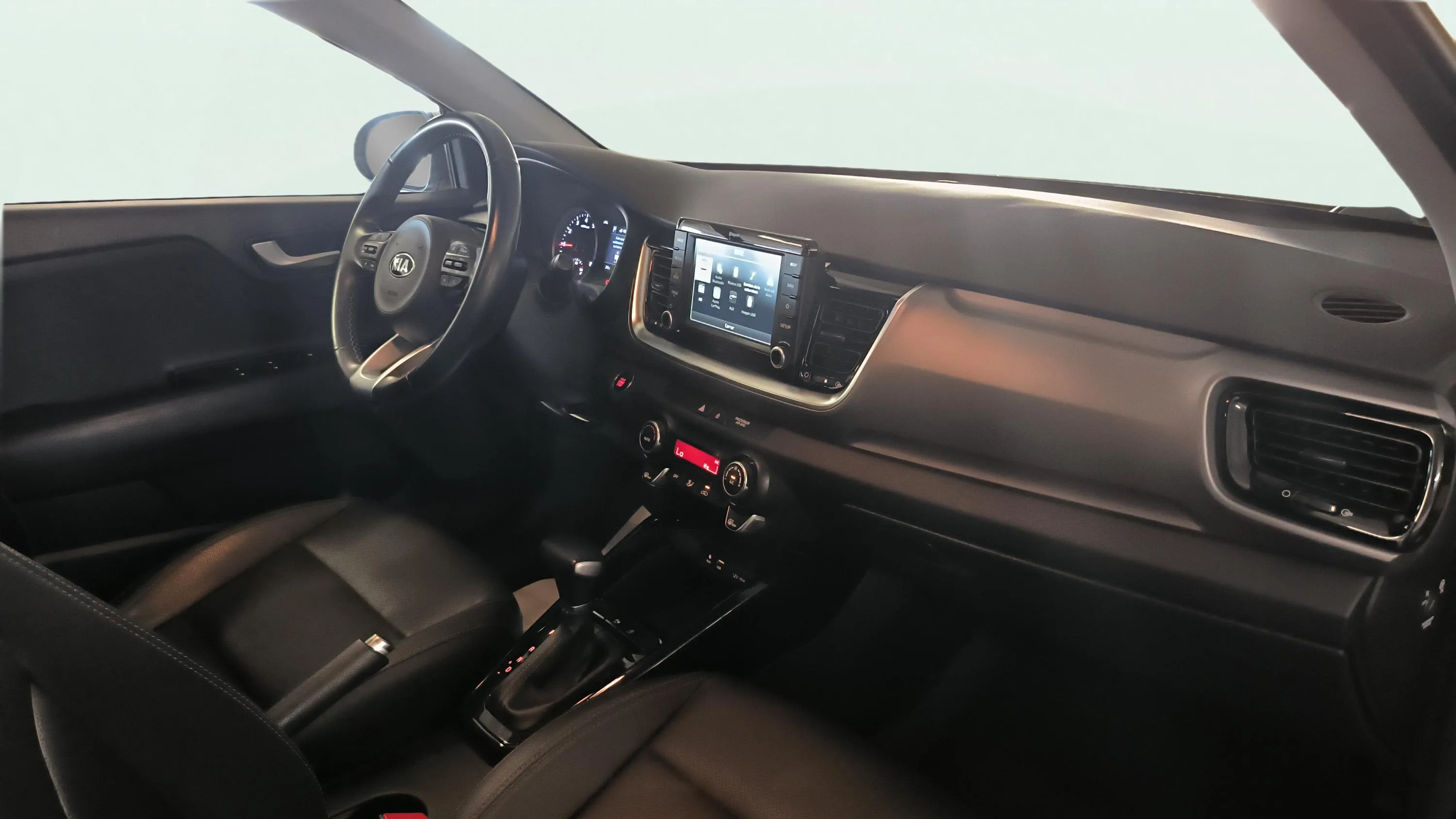 Kia Stonic 1.0 T-GDi Drive DCT - foto 21