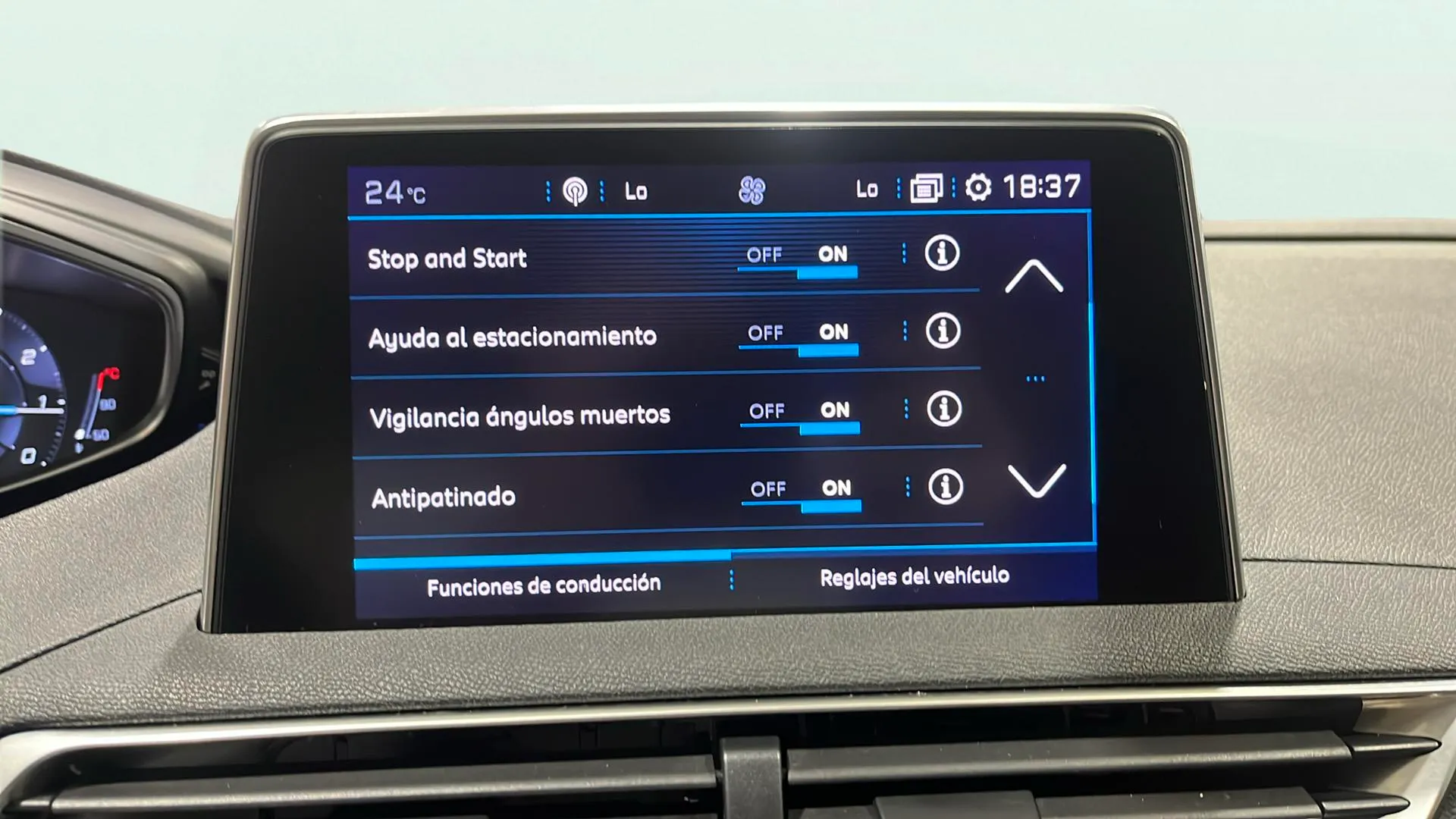 Peugeot 3008 1.2 PureTech Allure - foto 24