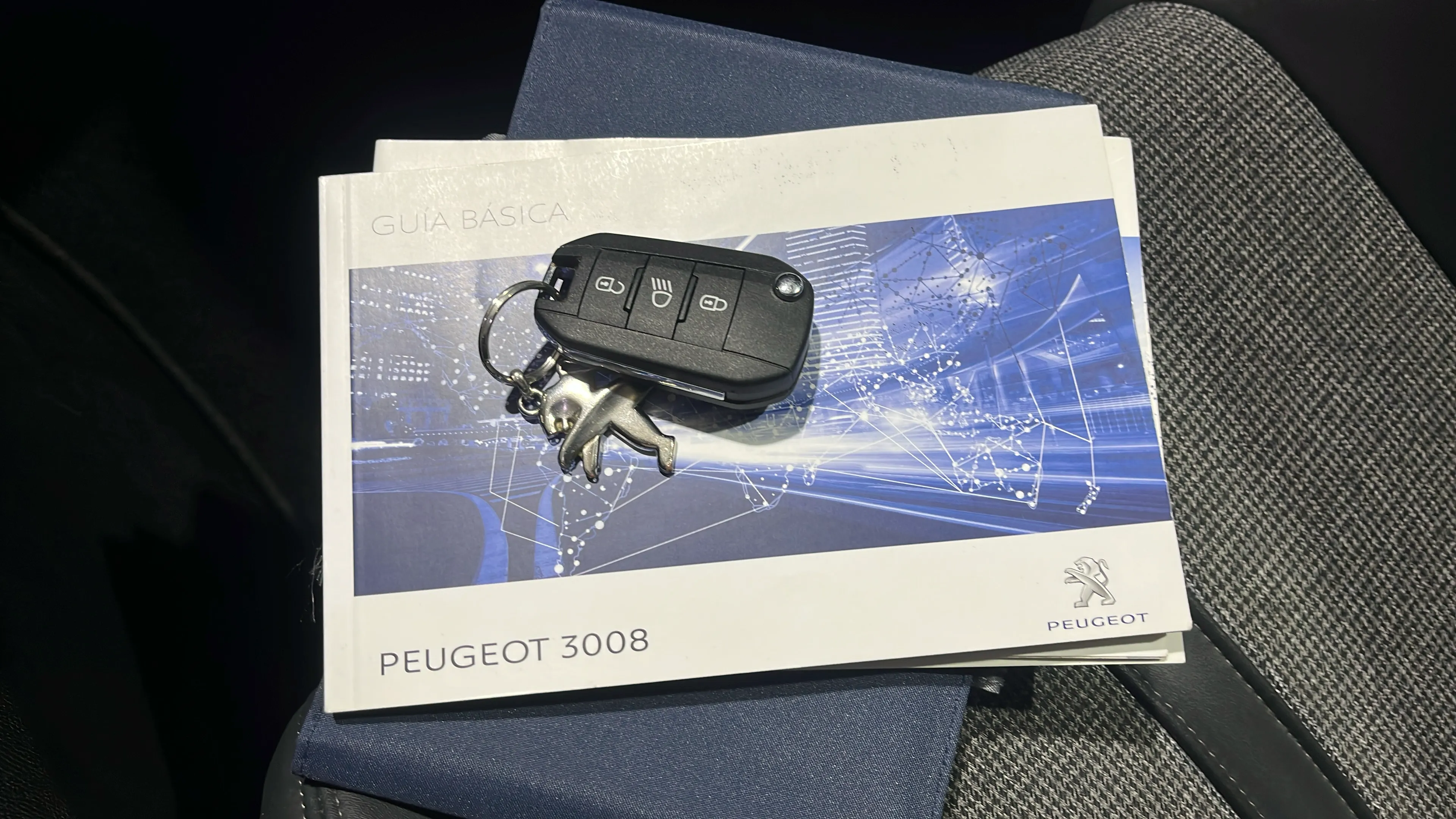 Peugeot 3008 1.2 PureTech Allure - foto 27