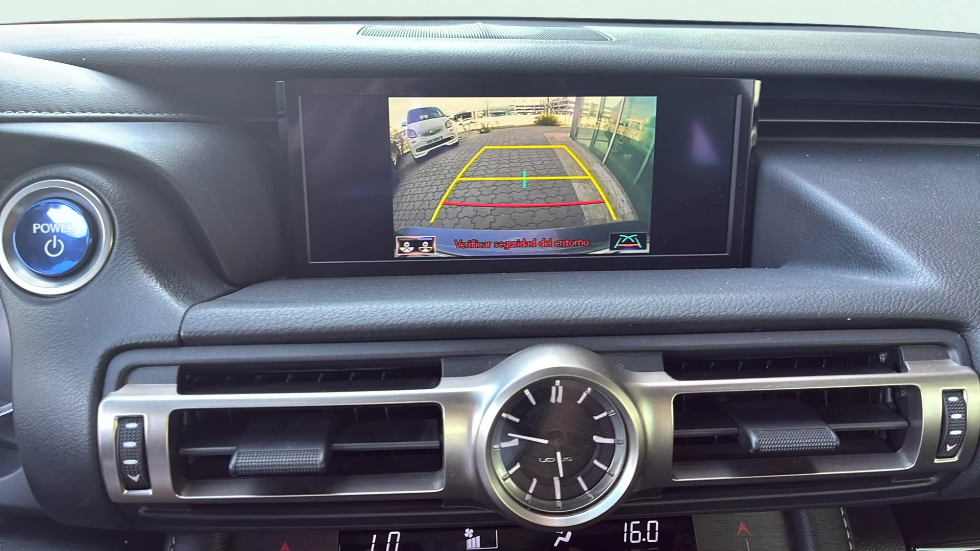 Lexus RC 2.5 300h Executive Navigation - foto 24