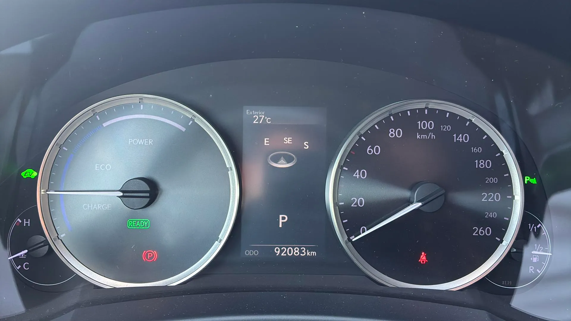 Lexus RC 2.5 300h Executive Navigation - foto 17