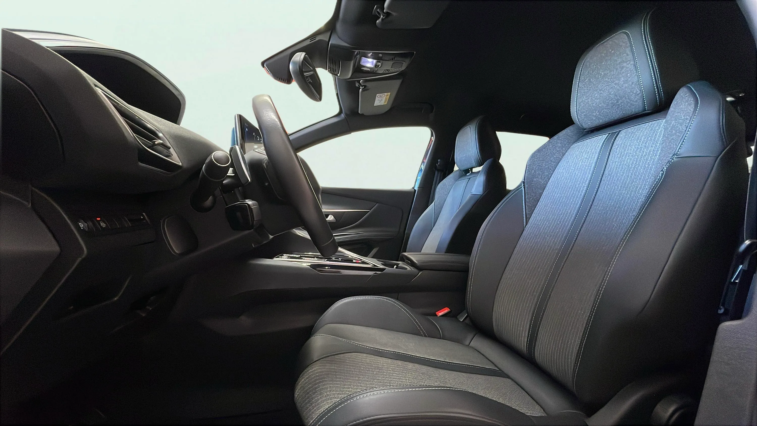 Peugeot 3008 1.2 Allure Pack eDCS6 - foto 20