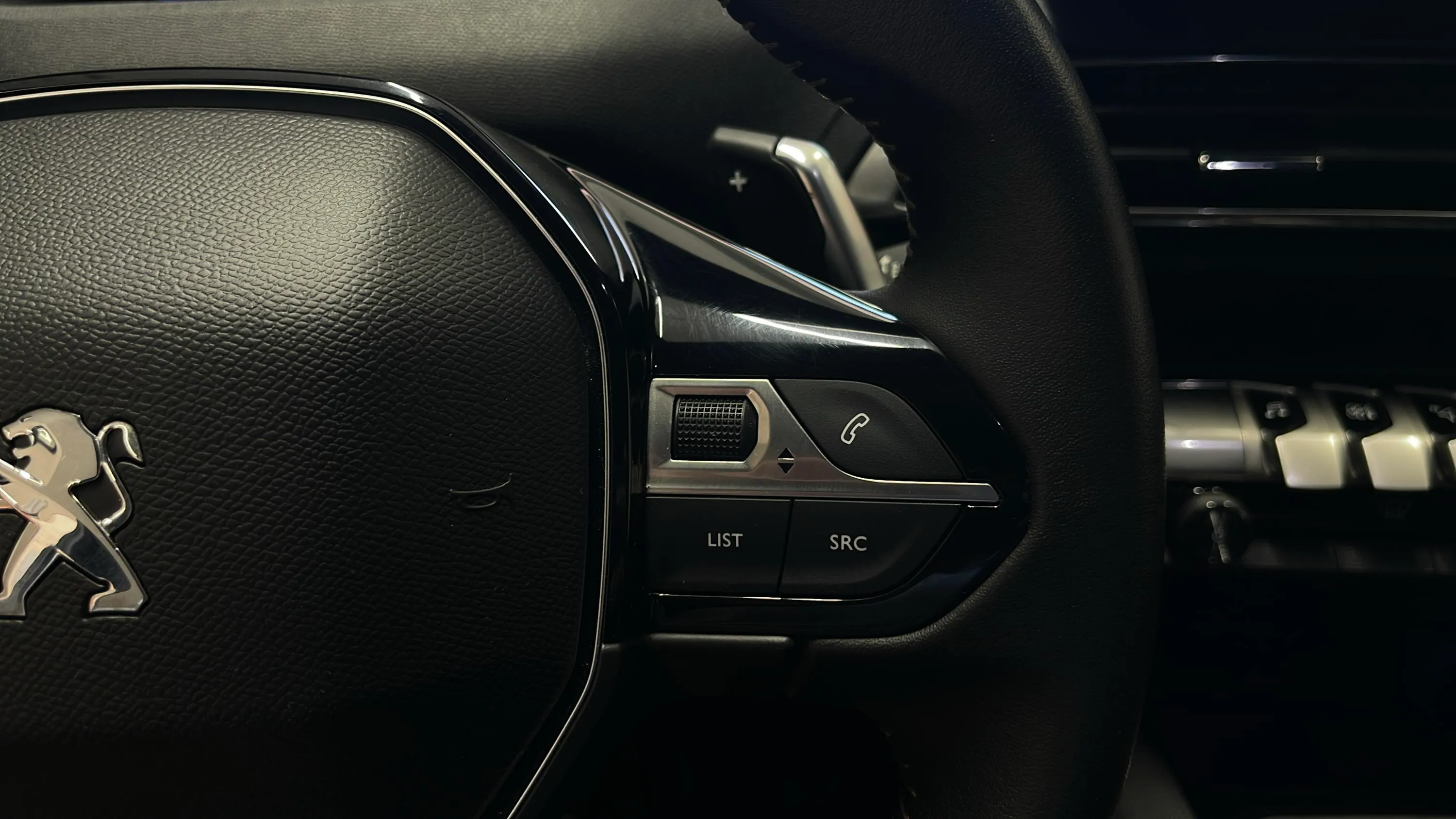 Peugeot 3008 1.2 Allure Pack eDCS6 - foto 13